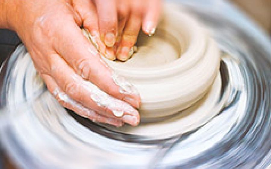 Auf der Töpferscheibe – Schnupperlektion – Handwerk & DIY in Bremgarten bei Bern