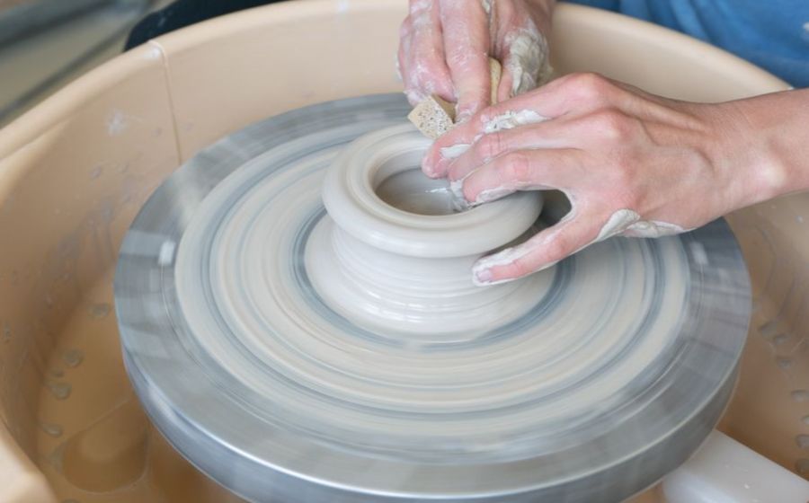 Drehen an der Töpferscheibe – Handwerk & DIY in Thun