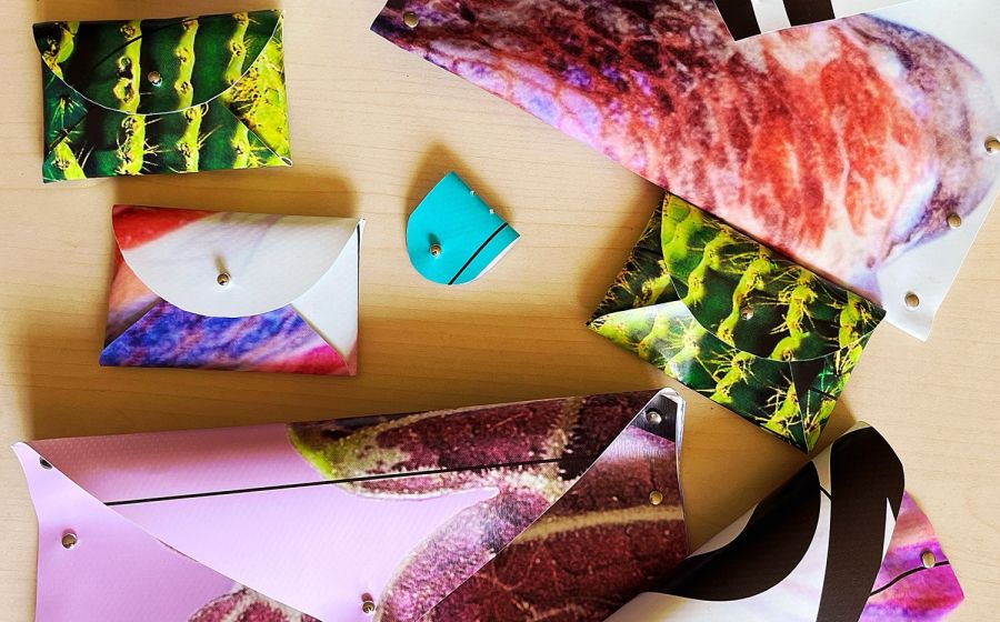 Upcycling bâche publicitaire en petite maroquinerie – Handwerk & DIY in Genève