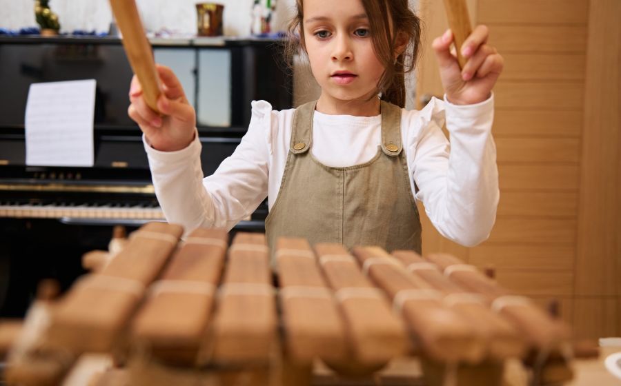 Grundschule mit Xylophon – Musik & Tanz in Dagmersellen