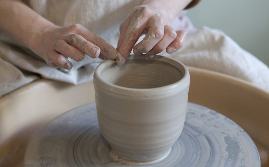 Drehscheibenkurs 4 x Abend (Mittlere Stufe) – Handwerk & DIY in Luzern