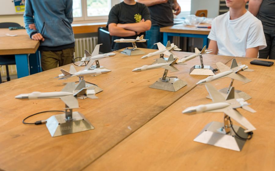 Mini-Jet mit RUAG – Handwerk & DIY in Sarnen