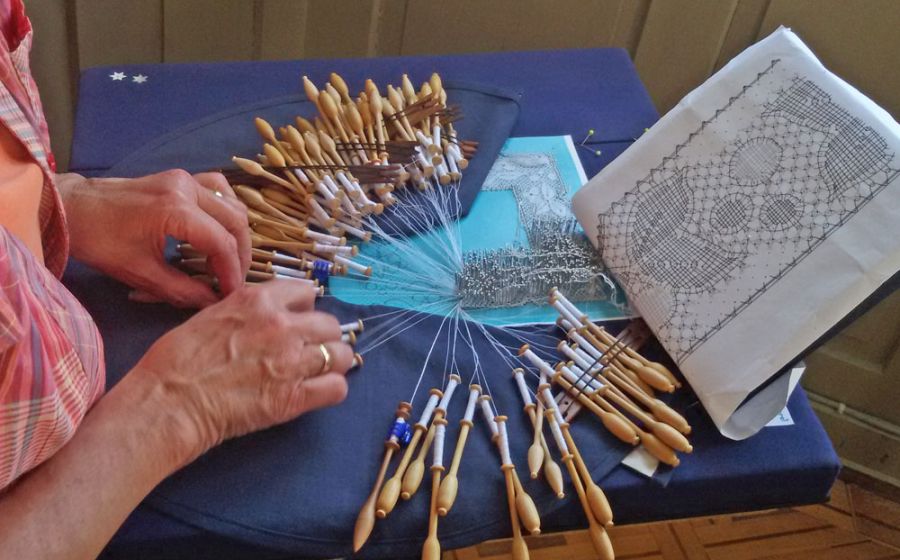 Schnupperkurs Klöppeln: Ein altes Handwerk neu entdecken – Handwerk & DIY in Wil