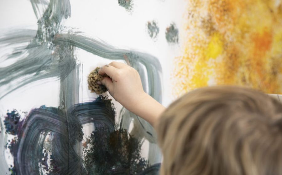 Visite des tout petits – Miroir, ô miroir … – Malen & Zeichnen in Lausanne