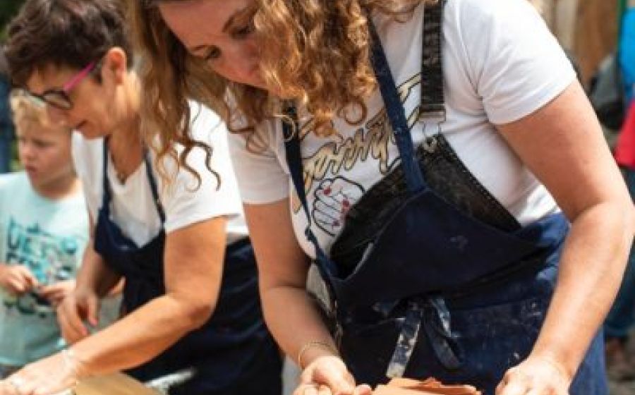 Modelage + tournage ados (11–16 ans) – Handwerk & DIY in Réchy