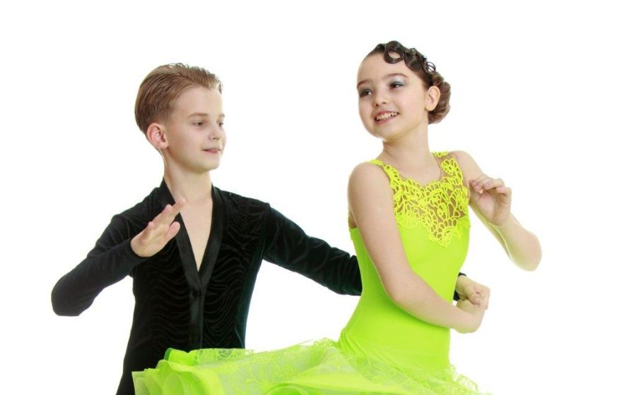 Danses latines solo ados – Musik & Tanz in Sion