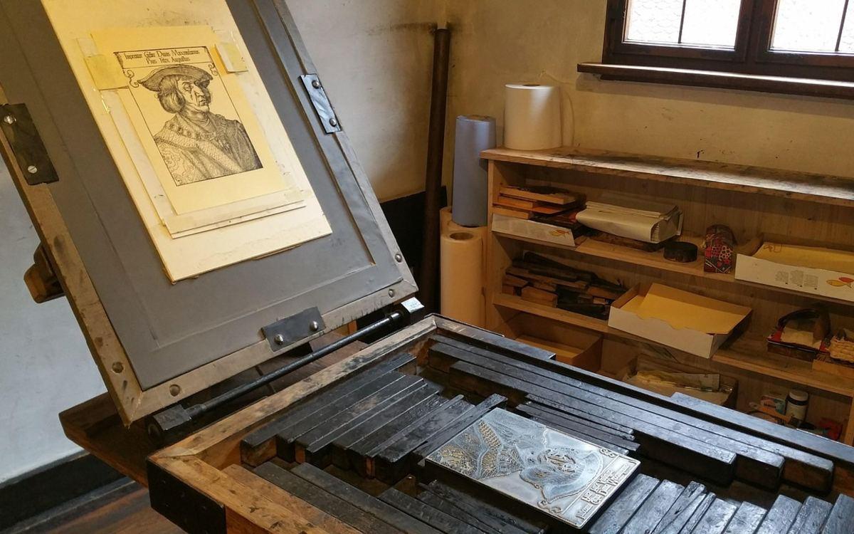 Steine stapeln und Häuser stempeln – Druck, Grafik & Illustration in Winterthur