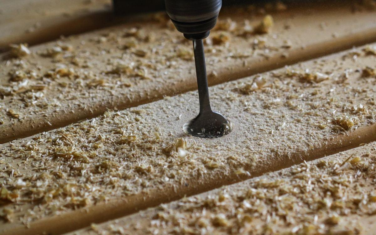 Einführungskurs Tüftellabor – Holz, Metall & Werkstatt in Zug